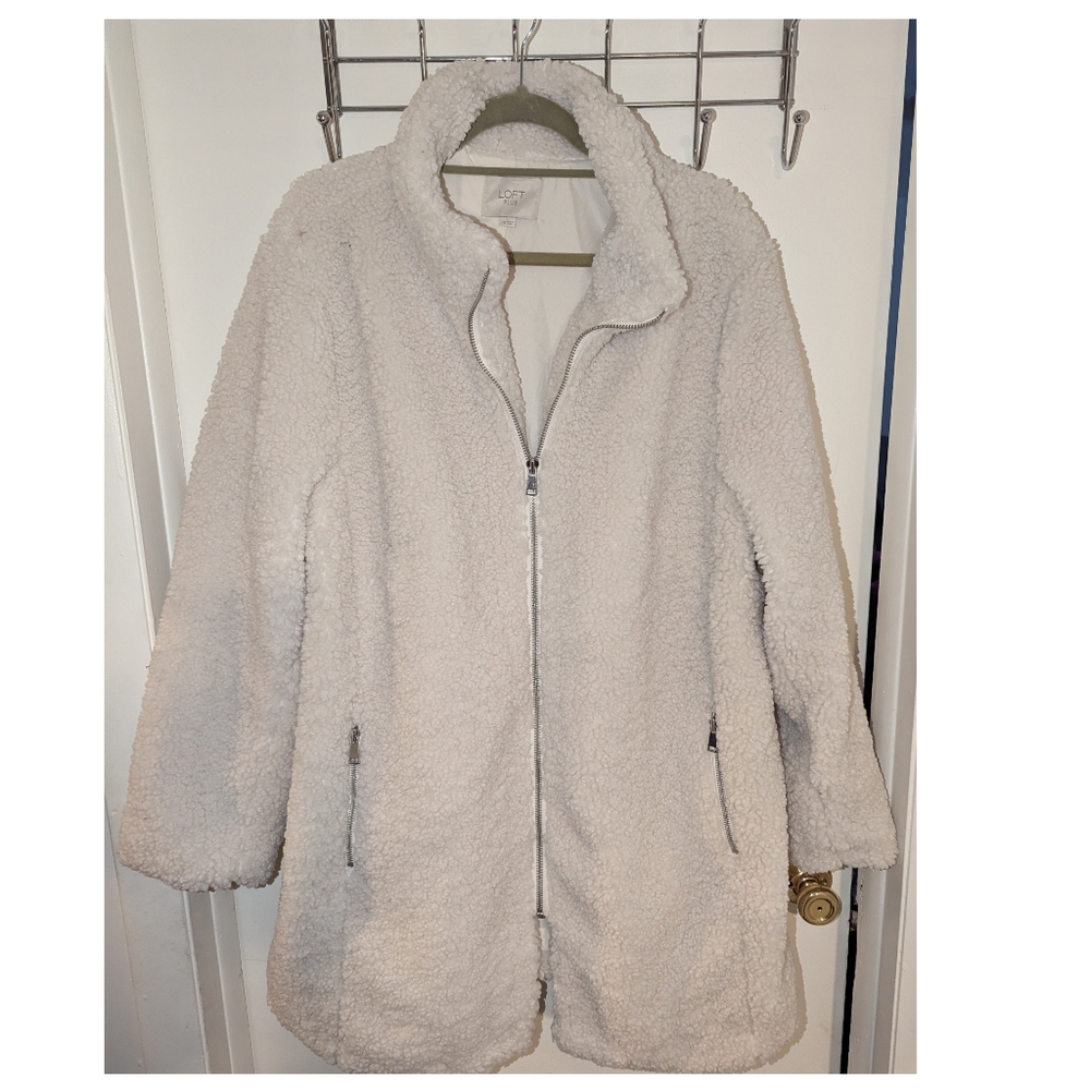 LOFT plus Faux Fur Warm Jacket, size 20